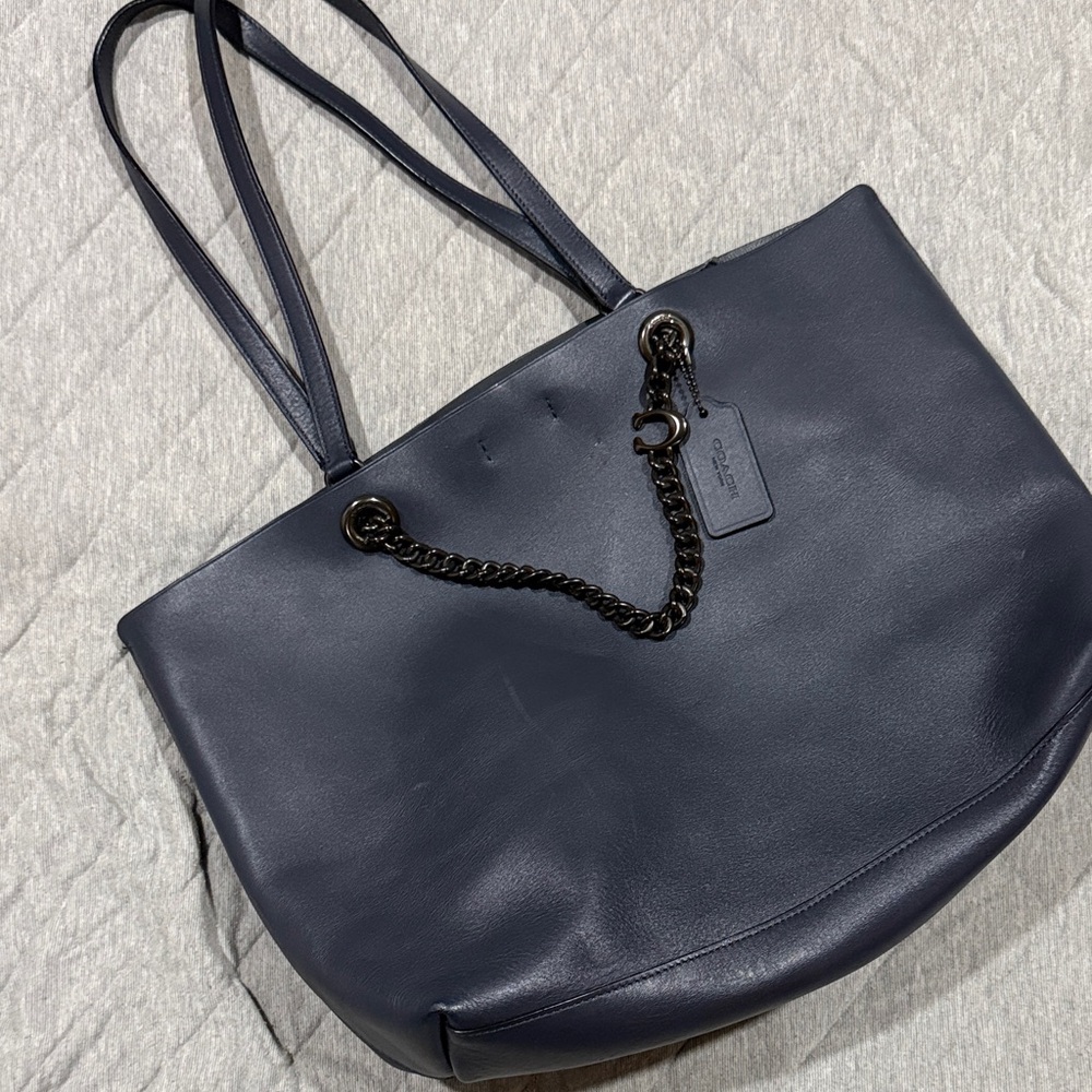 Elegant Black Leather Tote Bag